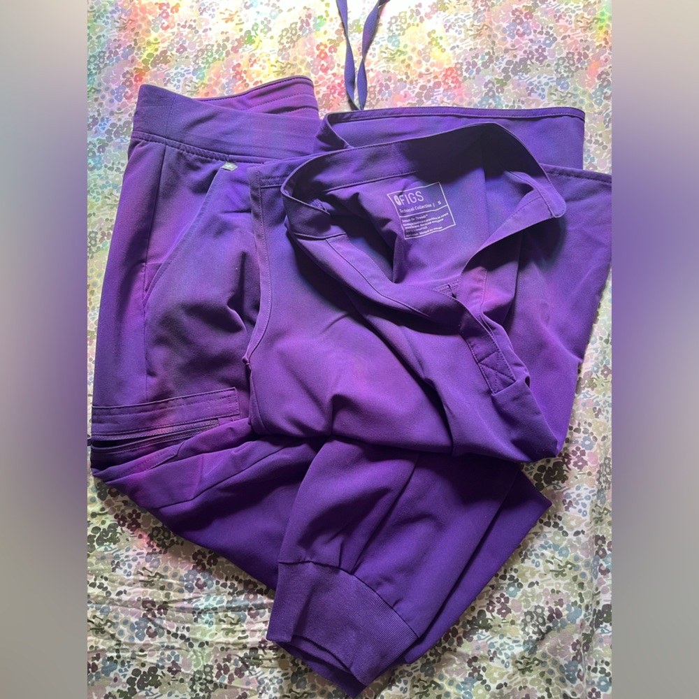 Figs Scrub Set